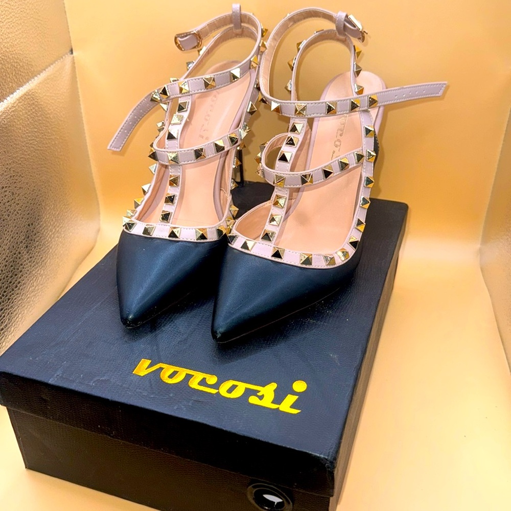 Vocosi heels size 7.5